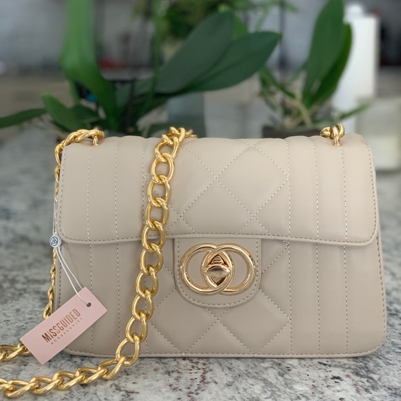 SOLD Cream Quilted Double Ring Handbag - Picture 3 of 4